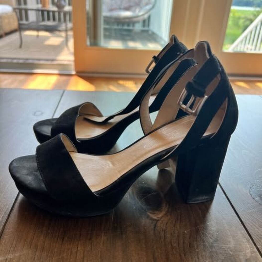 Chinese Laundry Black Suede Shoes/Heels-size 6.5